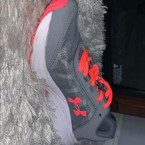 Under Armour Sneakers